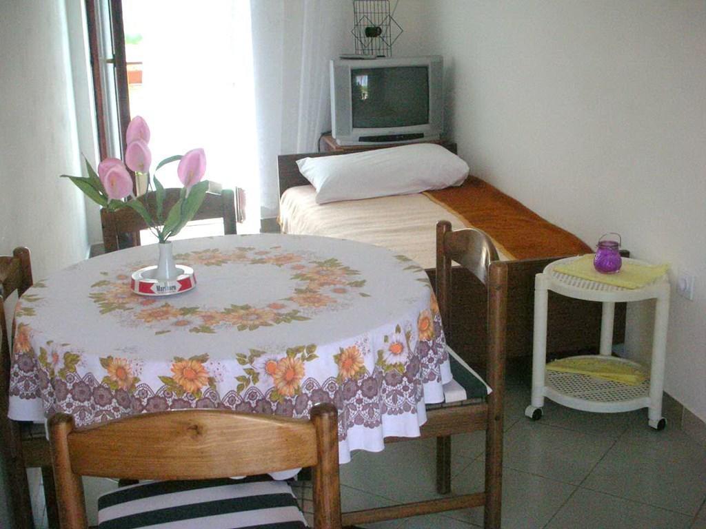 Apartment Cvjetko By Interhome Rakalj Room photo